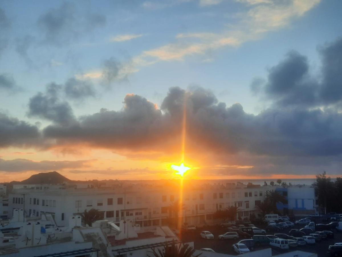 Sun & Surf Loft, Near Main Street And Beach, Wifi Fiber, Winter Garden With Sea View Corralejo Bagian luar foto